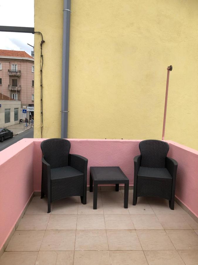 Family Home- Lisboa 希拉自由镇 外观 照片